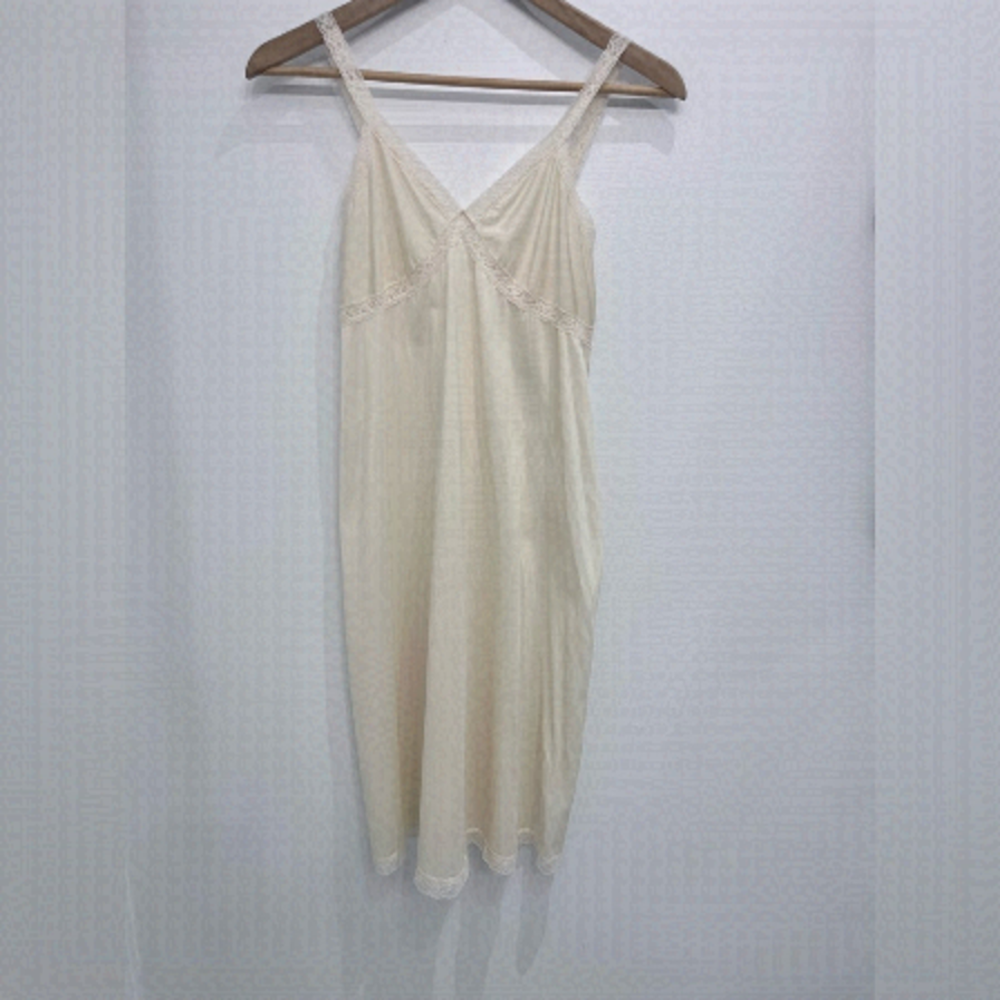 Vintage slip on Kayser night gown beige made in canada size 36
